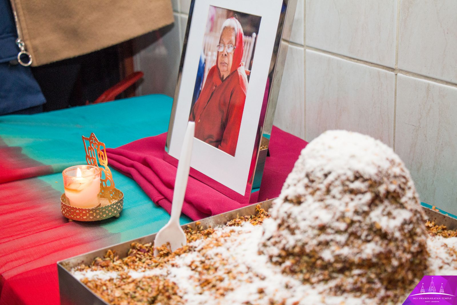 ©1987-2017 SKS Swaminarayan Temple East London